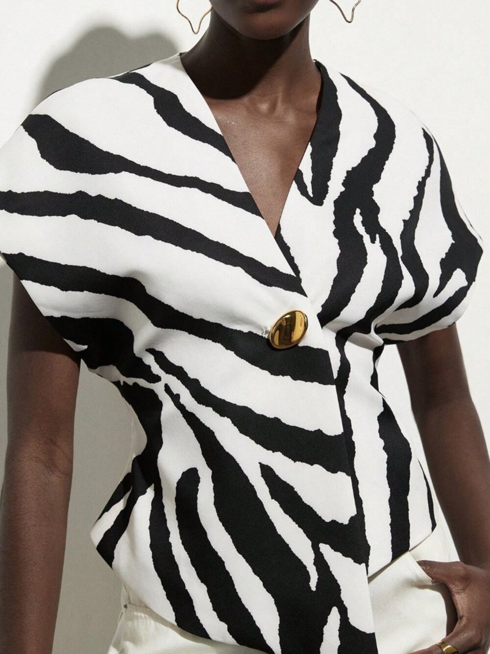 Multicolor Casual Women's V-Neck Single-Breasted Asymmetrical Hem Versatile Top - Picture 5 of 7
